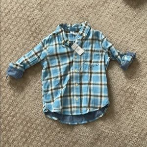 NWT GAP button down shirt
